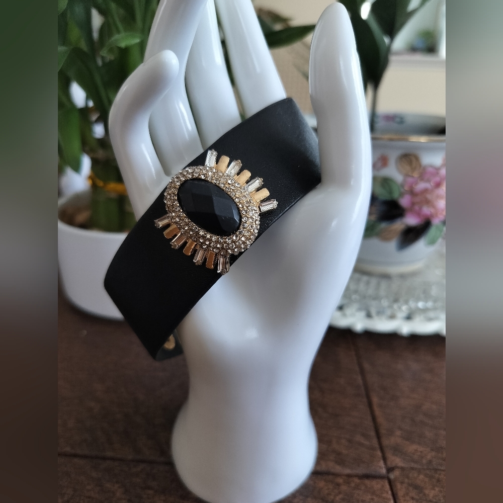 Guang Tong Cristal Black  Leather Bracelet